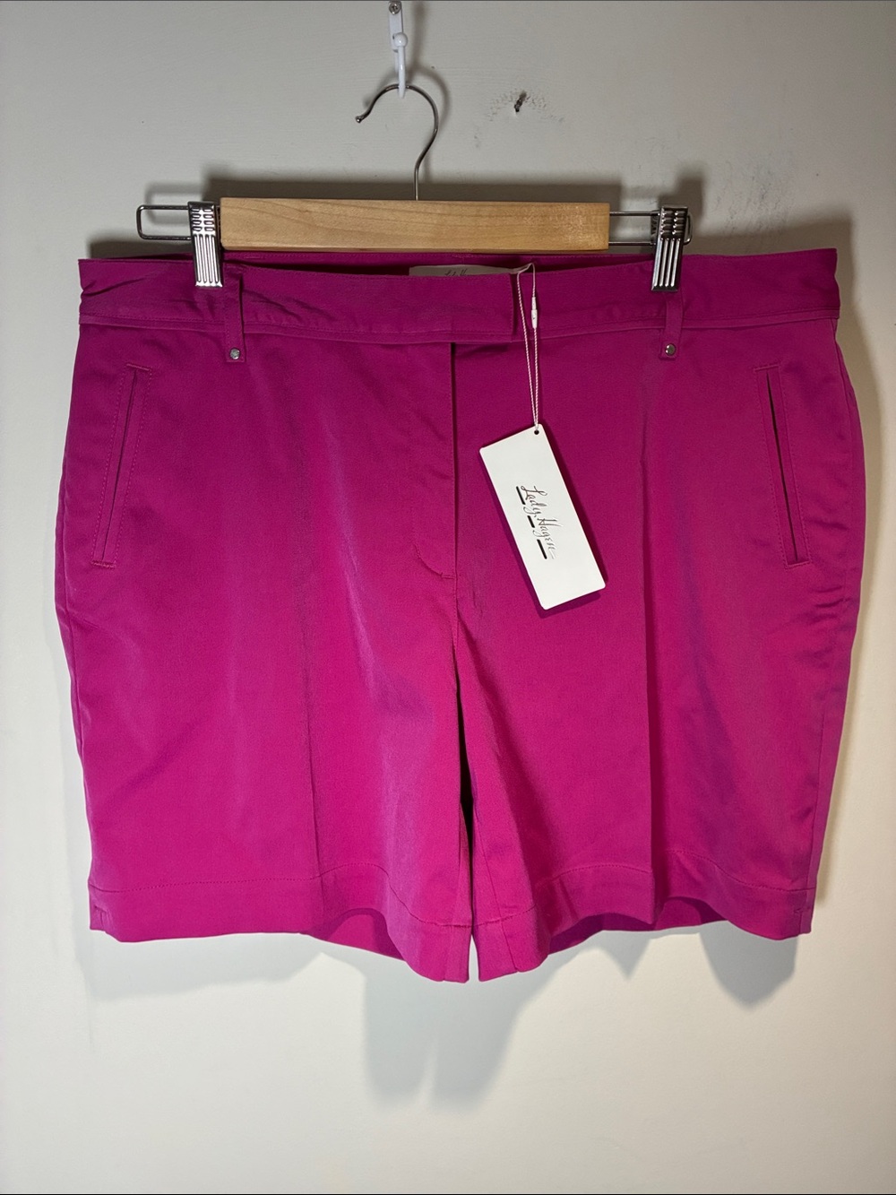 Lady Hagen Havana Golf Shorts NWT Size 14 Fuchsia Pink Stretch